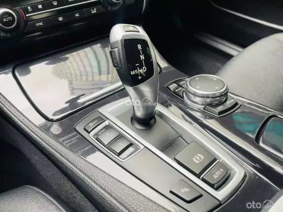 BMW 520i 2014 - Model 2015 bảo dưỡng cực kỹ