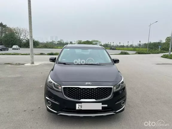 Kia Sedona 2.2 DATH 2017 - Giá 673 triệu