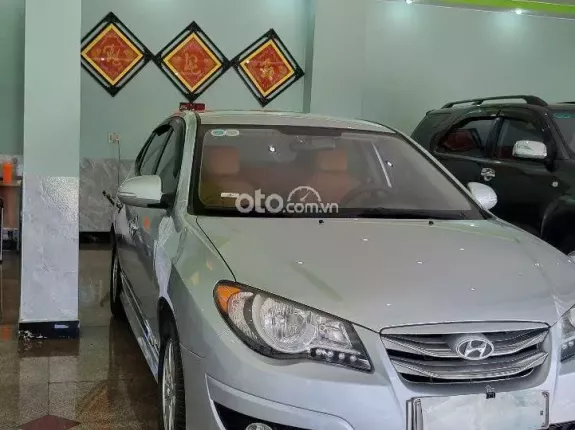 Hyundai Avante 1.6 MT 2014 - Giá 230 triệu