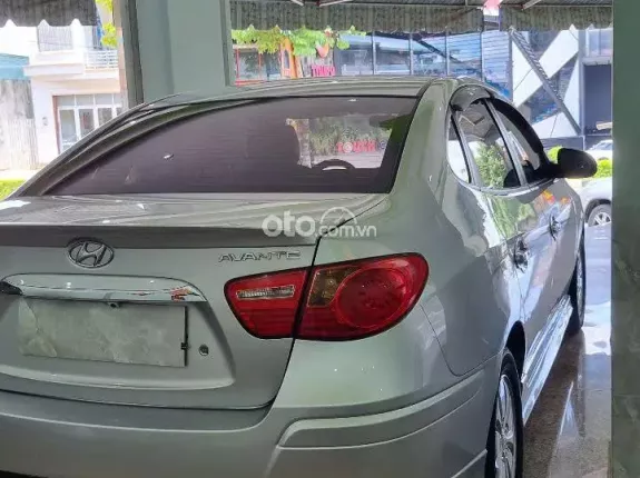 Hyundai Avante 1.6 MT 2014 - Giá 230 triệu