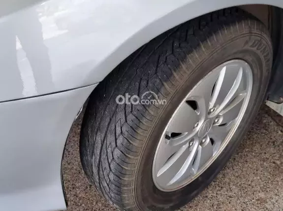 Hyundai Avante 1.6 MT 2014 - Giá 230 triệu
