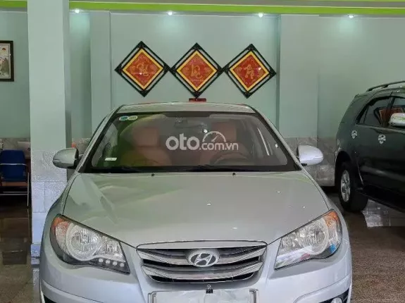 Hyundai Avante 1.6 MT 2014 - Giá 230 triệu