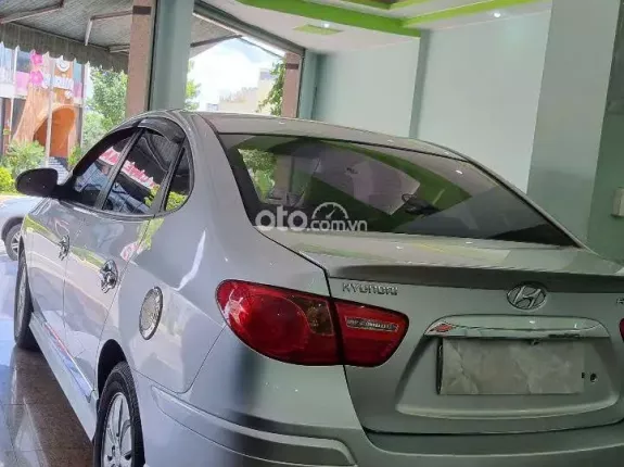 Hyundai Avante 1.6 MT 2014 - Giá 230 triệu