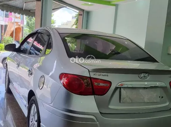 Hyundai Avante 1.6 MT 2014 - Giá 230 triệu