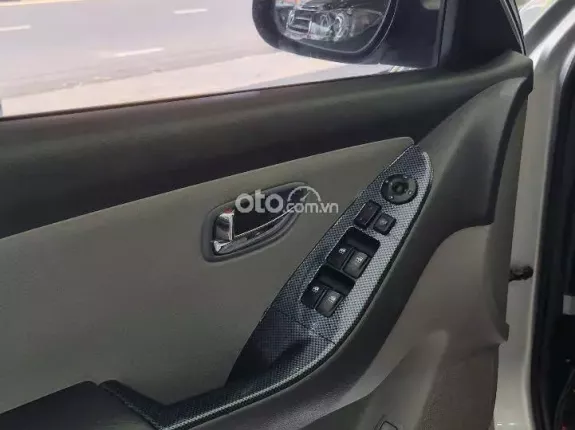 Hyundai Avante 1.6 MT 2014 - Giá 230 triệu