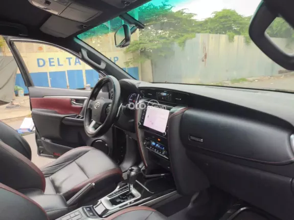 Toyota Fortuner 2.4 AT 4x2 Legender 2020 - 955