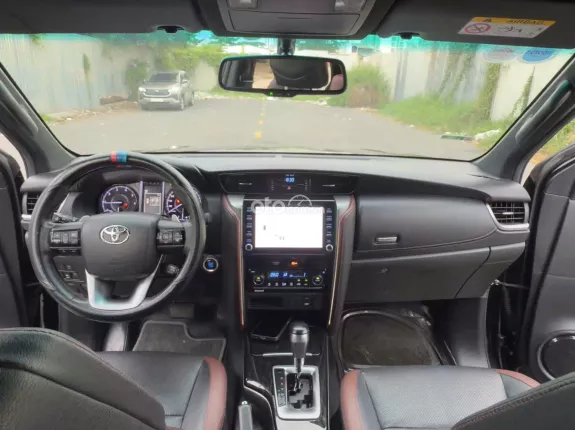 Toyota Fortuner 2.4 AT 4x2 Legender 2020 - 955