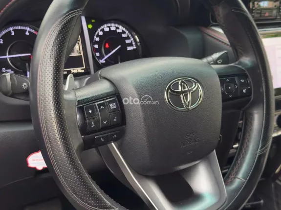 Toyota Fortuner 2.4 AT 4x2 Legender 2020 - 955