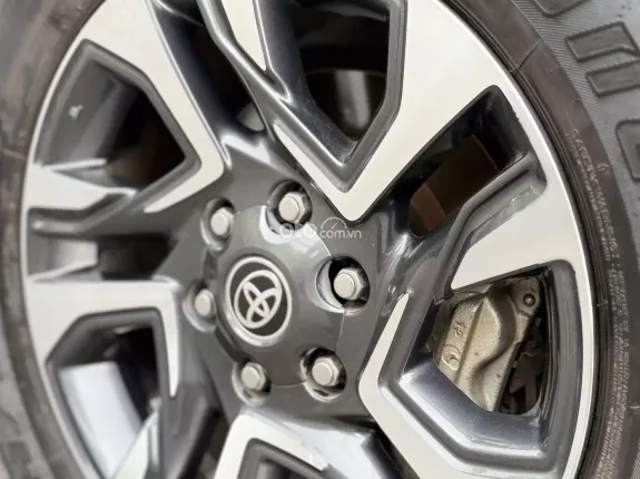 Toyota Fortuner 2.4 AT 4x2 Legender 2020 - 955