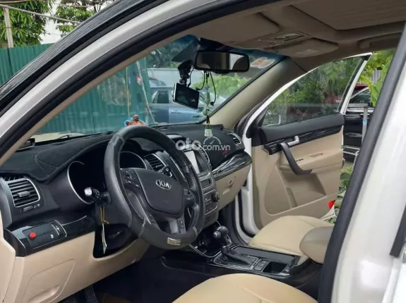 Kia Sorento 2.2D Premium AWD 2016 - Xe gia đình bền bỉ, tiết kiệm nhiên liệu