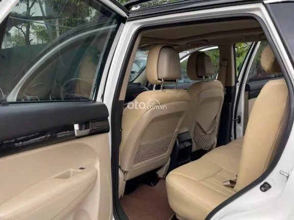 Kia Sorento 2.2D Premium AWD 2016 - Xe gia đình bền bỉ, tiết kiệm nhiên liệu