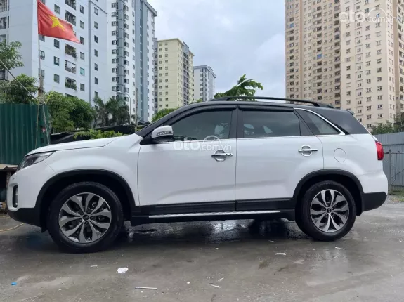Kia Sorento 2.2D Premium AWD 2016 - Xe gia đình bền bỉ, tiết kiệm nhiên liệu