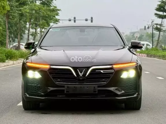 VinFast LUX A2.0 Tiêu chuẩn 2020 - Xe cam kết không thủy kích, đáng mua
