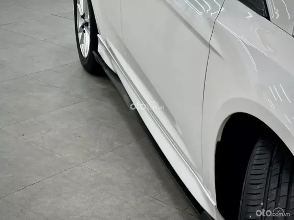 Ford Focus 1.5L EcoBoost Trend Hatchback 2019 - Xe 5 chỗ, tiện nghi, thể thao