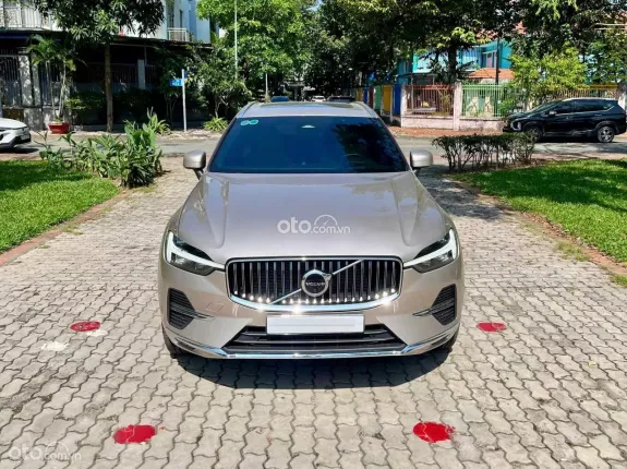 Volvo XC60 B6 Ultimate Bright 2023 - Siêu phẩm SUV cao cấp chỉ 90km lướt