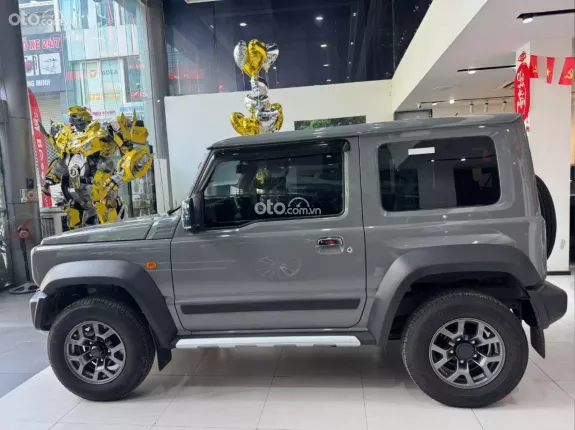 Suzuki Jimny 2023 - Xe 4x4 mạnh mẽ, thu hút mọi ánh nhìn
