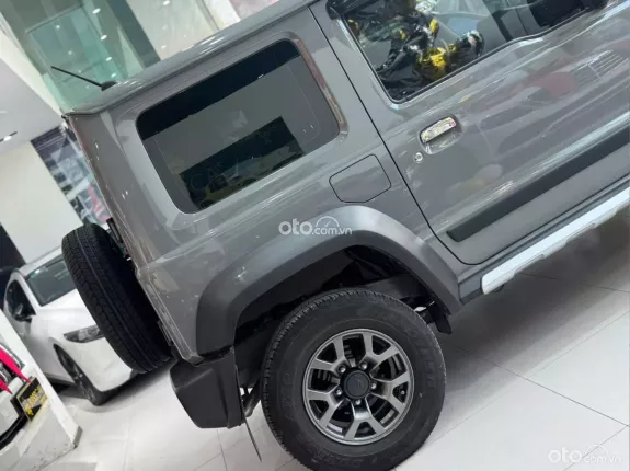Suzuki Jimny 2023 - Xe 4x4 mạnh mẽ, thu hút mọi ánh nhìn