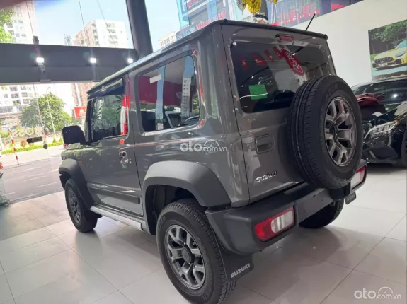 Suzuki Jimny 2023 - Xe 4x4 mạnh mẽ, thu hút mọi ánh nhìn