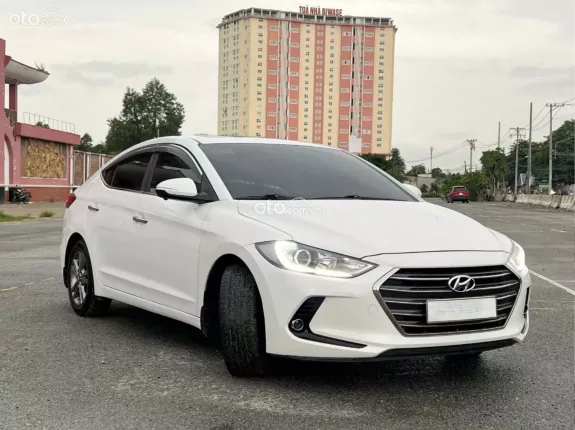 Hyundai Elantra 2018 - Hỗ trợ trả góp ngân hàng 65% giá trị xe