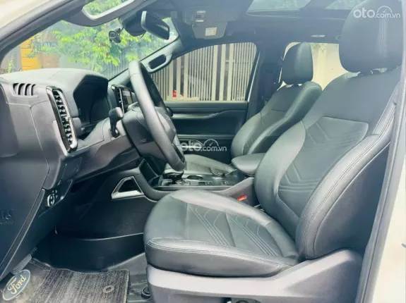 Ford Everest 2.0L ST5 10AT 4x4 Titanium 2022 - Xe SUV 7 chỗ bền bỉ, mạnh mẽ