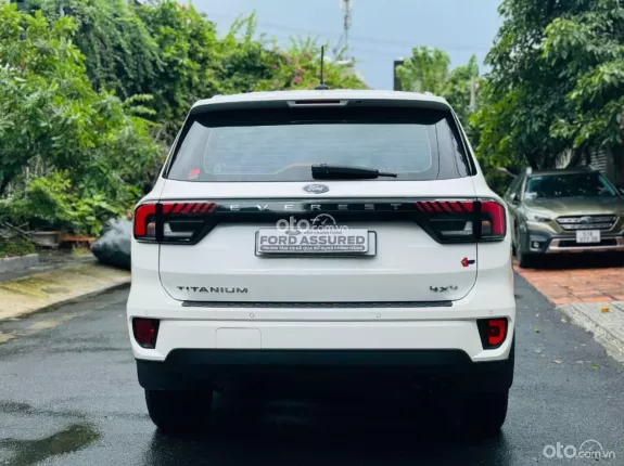 Ford Everest 2.0L ST5 10AT 4x4 Titanium 2022 - Xe SUV 7 chỗ bền bỉ, mạnh mẽ