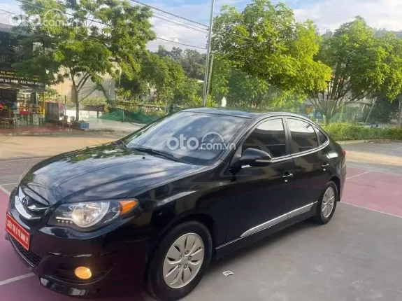 Hyundai Avante 1.6 MT 2013 - Xe gia đình 1 chủ, ngoại thất đẹp, nội thất cao cấp