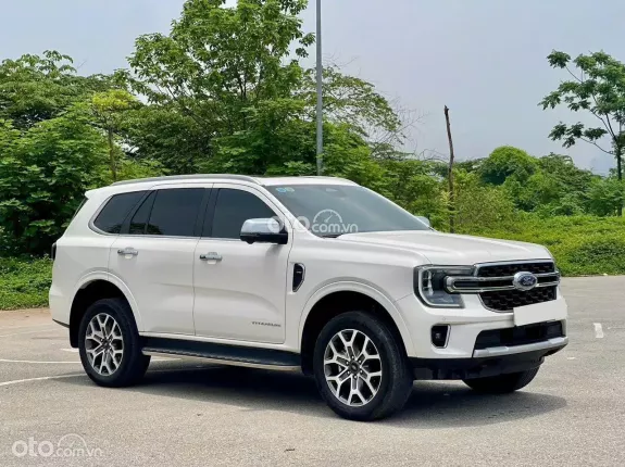 Ford Everest Titanium 2.0 AT 4x2 2023 - Máy nguyên bản của nhà sản xuất