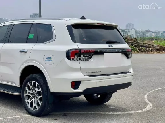 Ford Everest Titanium 2.0 AT 4x2 2023 - Máy nguyên bản của nhà sản xuất