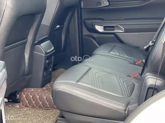 Ford Everest Titanium 2.0 AT 4x2 2023 - Máy nguyên bản của nhà sản xuất