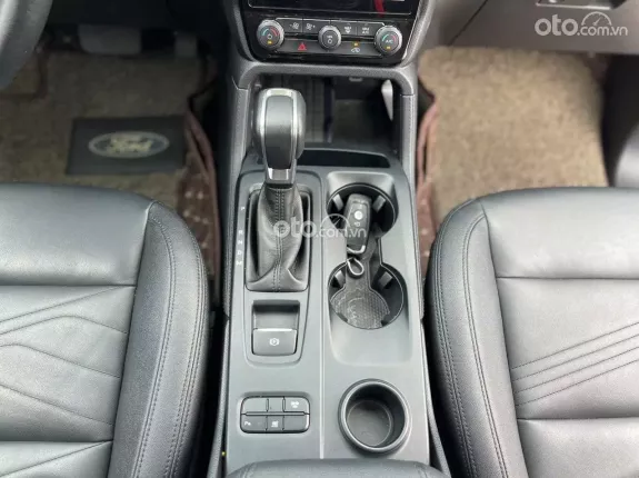 Ford Everest Titanium 2.0 AT 4x2 2023 - Máy nguyên bản của nhà sản xuất