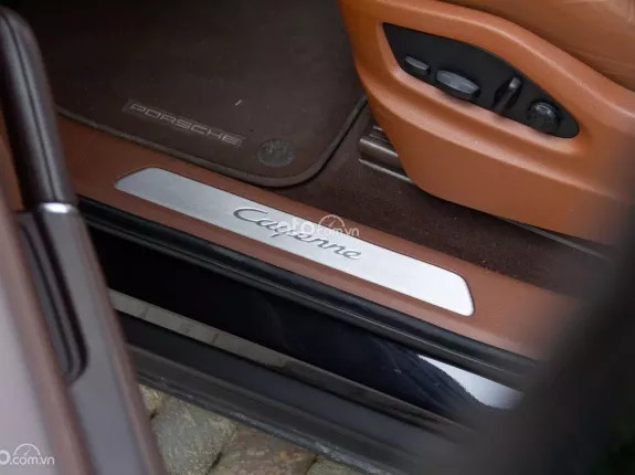 Porsche Cayenne V6 3.0 2021 - Đăng ký lần đầu t1/2022 còn bảo hành đến t1/2027