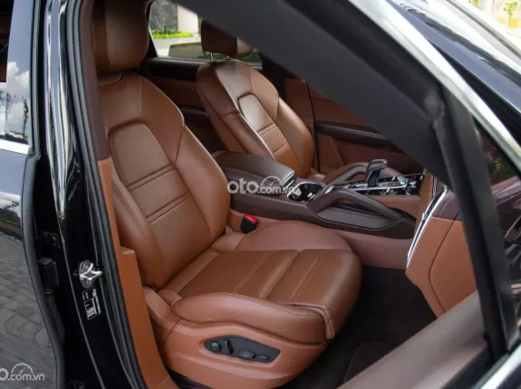 Porsche Cayenne V6 3.0 2021 - Đăng ký lần đầu t1/2022 còn bảo hành đến t1/2027