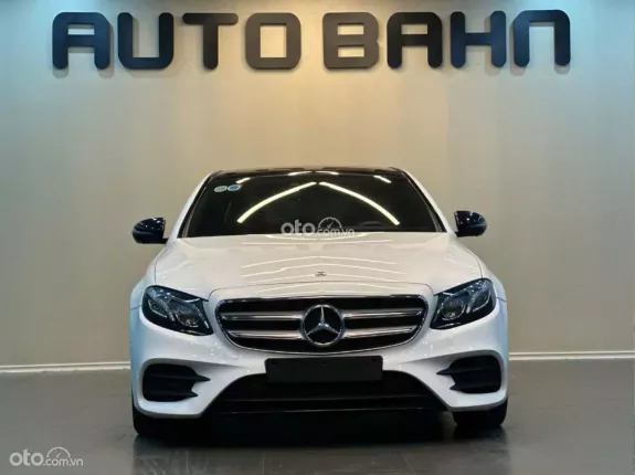 Mercedes-Benz E300 AMG 2020 - Mẫu sedan cao cấp, giá cực tốt