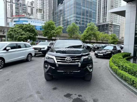 Toyota Fortuner 2.8V 4X4 AT 2019 - BH chính hãng Toyota Sure