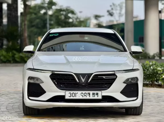 VinFast LUX A2.0 Tiêu chuẩn 2022 - Lên cốp điện, đèn Bi, Lippo thể thao