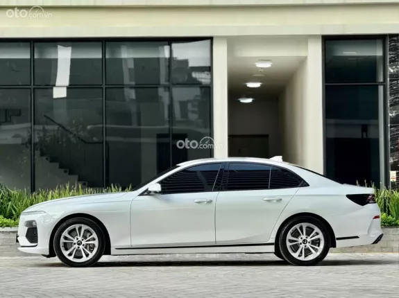 VinFast LUX A2.0 Tiêu chuẩn 2022 - Lên cốp điện, đèn Bi, Lippo thể thao