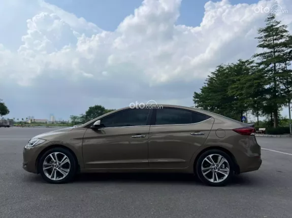 Hyundai Elantra   2.0 AT 2019 - Xe cũ chất lượng, nội thất còn mới