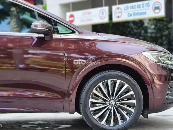 Volkswagen Viloran Premium 2025 - MPV hạng sang 7 chỗ nhập khẩu