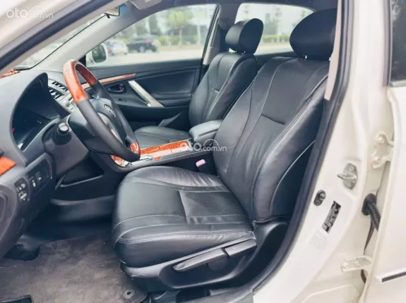 Toyota Camry 2011 - Odo 120000 km