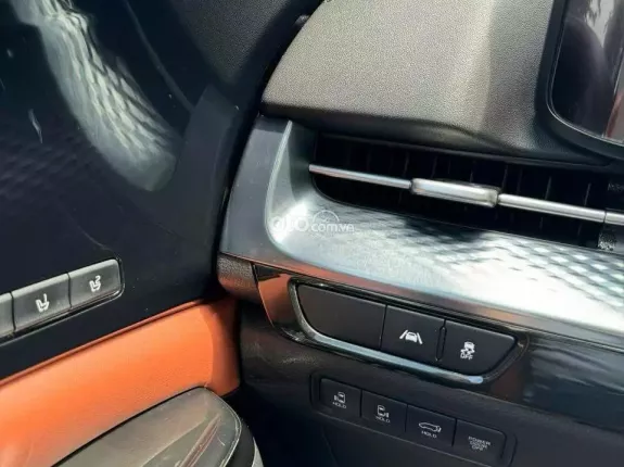 Kia Carnival 3.5G Signature 2023 - Kia Carnival 3.5 Signature 2022 -