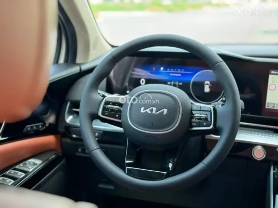 Kia Carnival 3.5G Signature 2023 - Kia Carnival 3.5 Signature 2022 -