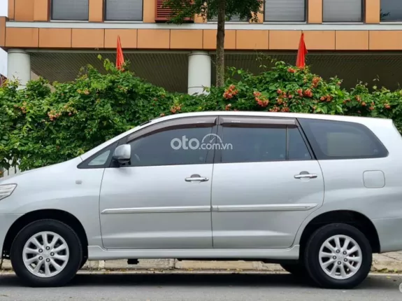 Toyota Innova 2.0E 2012 - Toyota Innova 2.0E 2012
