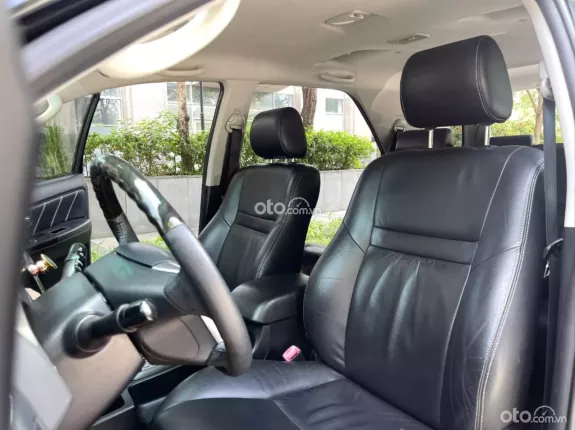 Toyota Fortuner 2.7 V 4X4 AT 2015 - Toyota Fortuner 2.7 V 4x4 AT 2015