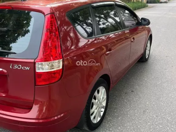 Hyundai i30 CW 1.6 AT 2009 - Xe nhập khẩu 5 cửa. Tên tư nhân biển 30A Xe đại chất, Máy số keo chỉ zin hết. Nội