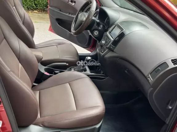 Hyundai i30 CW 1.6 AT 2009 - Xe nhập khẩu 5 cửa. Tên tư nhân biển 30A Xe đại chất, Máy số keo chỉ zin hết. Nội