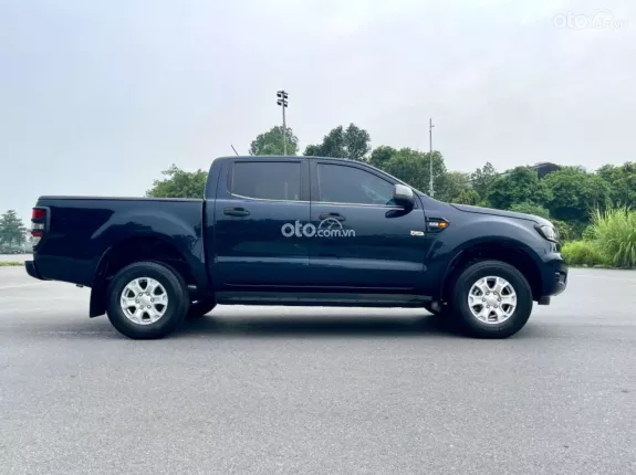 Ford Ranger XLS 2.2 4x2 AT 2020 - Bán xe Ford Ranger 2.2 XLS sản xuất 2020 số tự động, đăng ký tên tư nhân biển Hà Nội