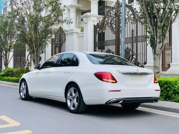 Mercedes-Benz E250 2023 - Giá vô cùng hợp lí, full lịch sử hãng