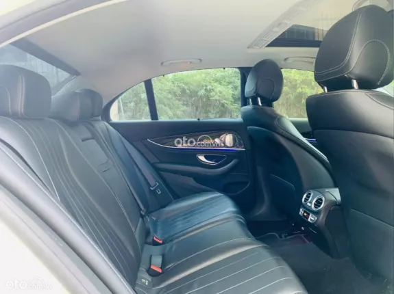 Mercedes-Benz E250 2023 - Giá vô cùng hợp lí, full lịch sử hãng
