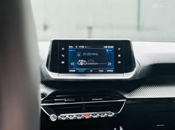 Peugeot 2008 Active 2021 - Giá 525tr