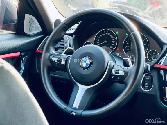 BMW 320i 2016 - 589tr